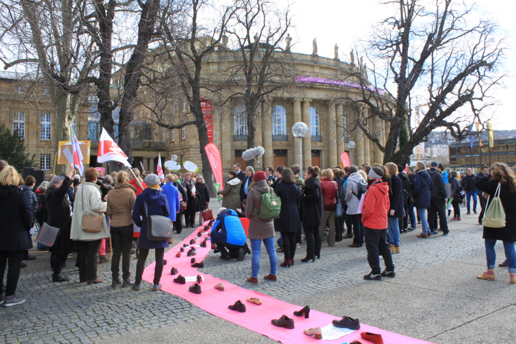 Smartmob des Landesfrauenrates am 8. März 2018 vor dem Landtag in Stuttgart